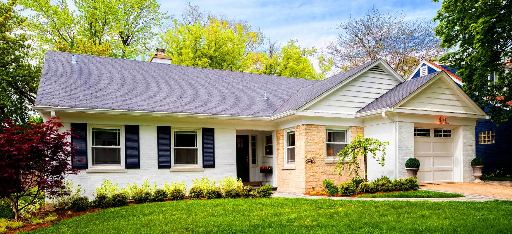 Midcentury Home With Painted Brick Photo